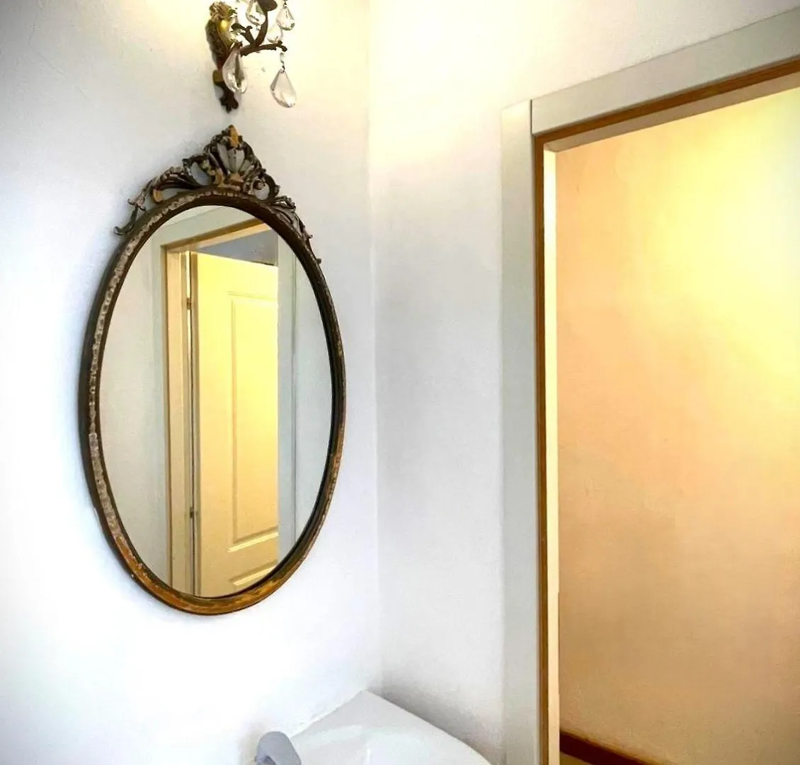Dhomes Apartments And Rooms - Galleria Gold, Balcony Milan 0*,  Italy