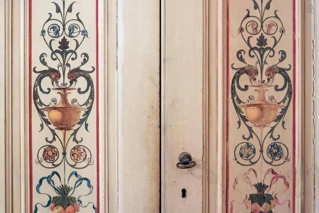 Dhomes Apartments And Rooms - Galleria Gold, Balcony Milan